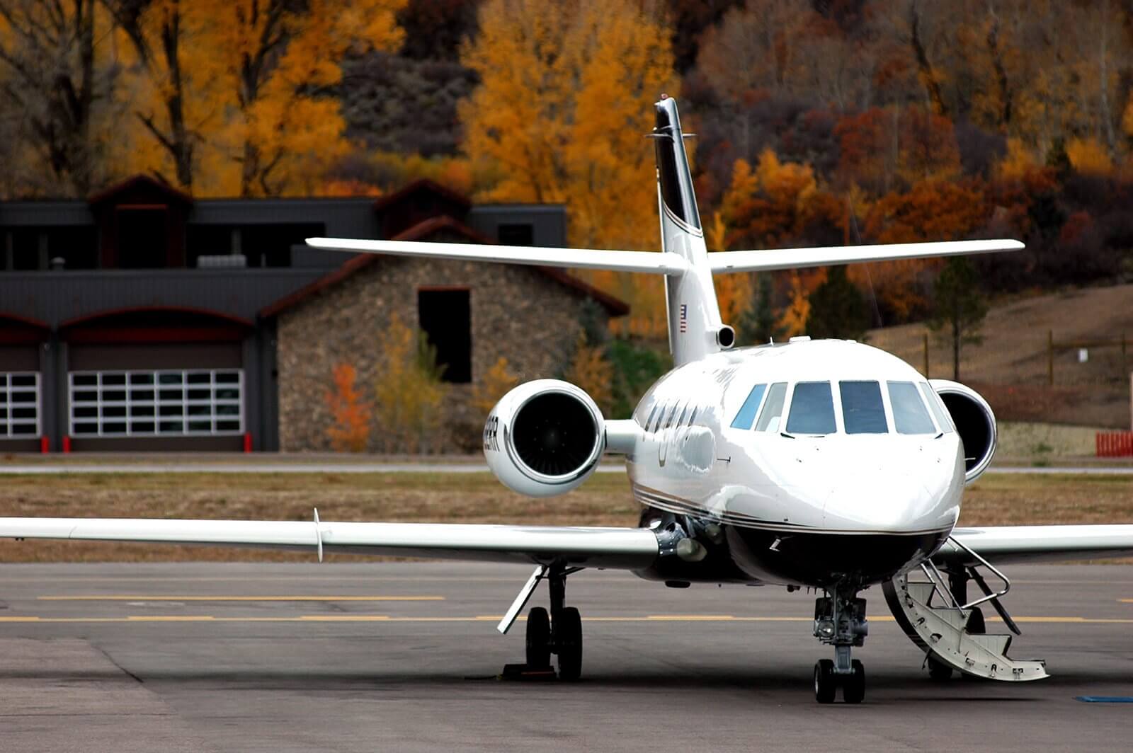 Jet Avion LUXURY PLANE – PRIVATE JET CHARTER